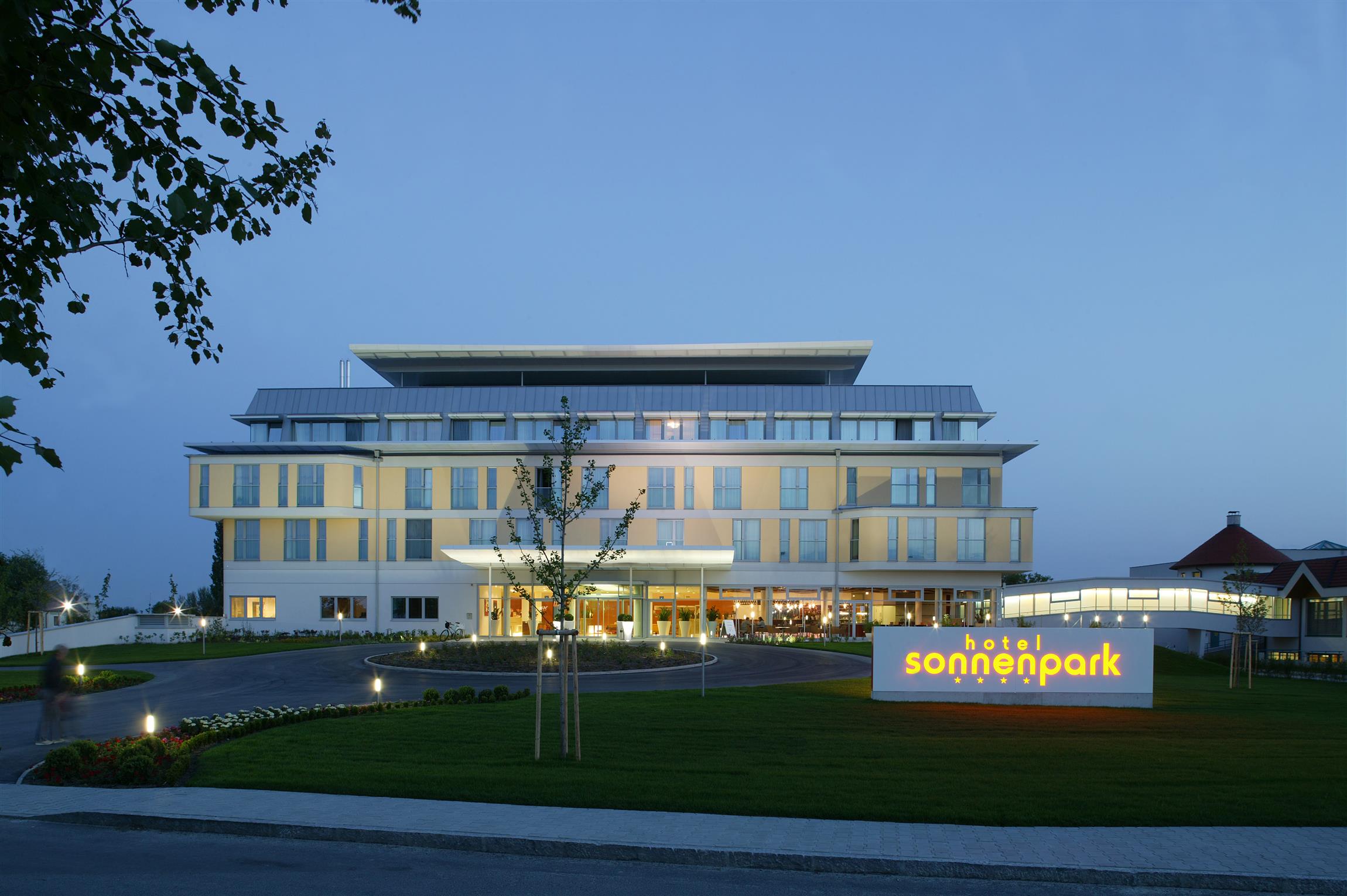 Lutzmannsburg Hotel Sonnenpark Vorderansicht